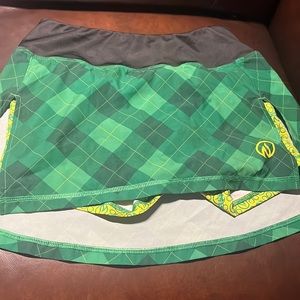 INKnBurn skirt/shirt size 8 green